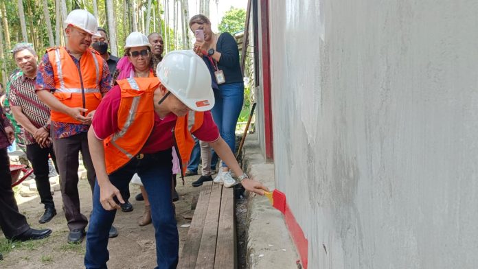 Bulan Bhakti Gotong Royong Rei Papua Barat Rehab Rumah Papuaku Com