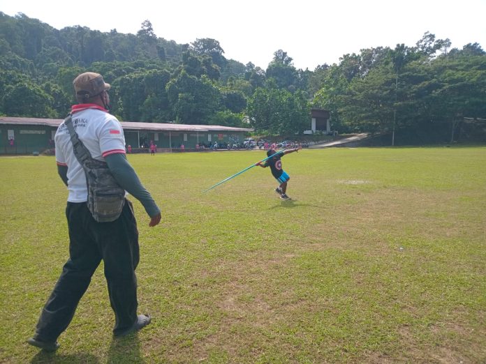 Atlet Lempar Lembing
